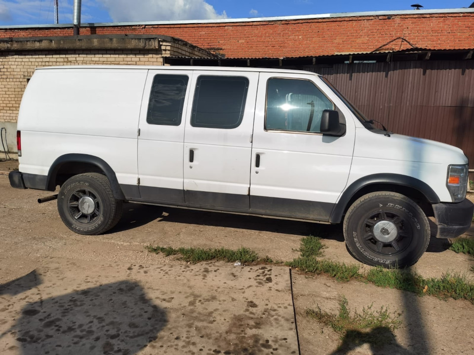 Увеличение грузоподъемности — Ford E-Series (4G), 4,6 л, 2009 года ...