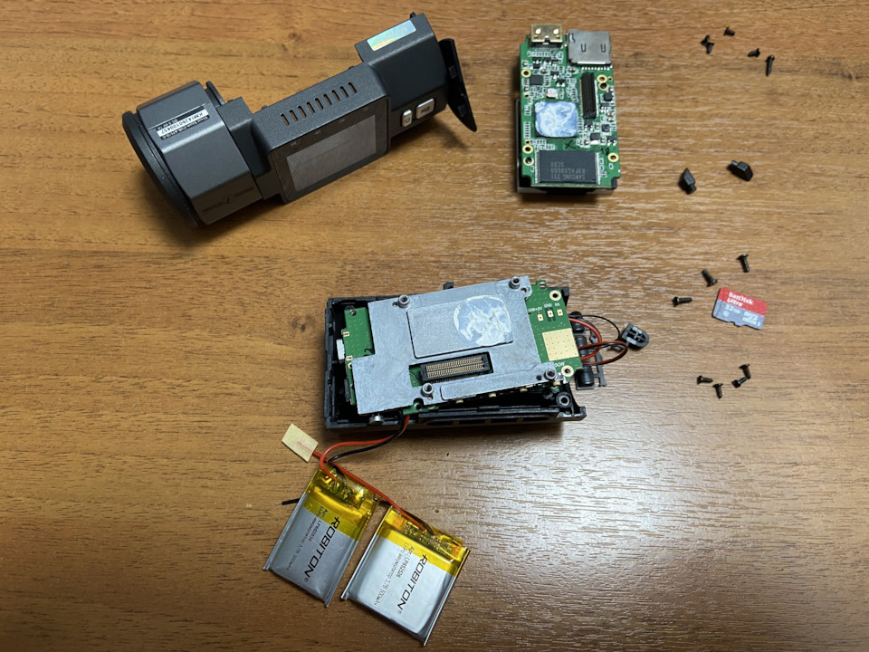 Замена аккумулятора в видеорегистраторе StreetStorm CVR-A7510-G, 2 ...