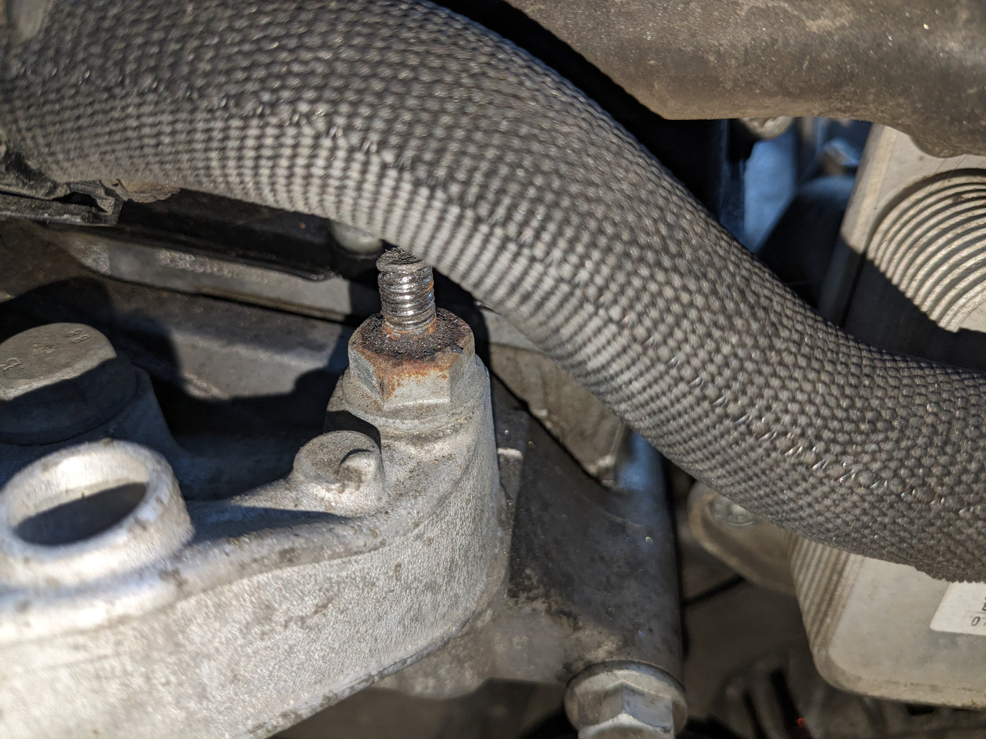 VAG01117: Сигнал нагрузки на клемме генератора DF — Skoda Fabia Monte ...