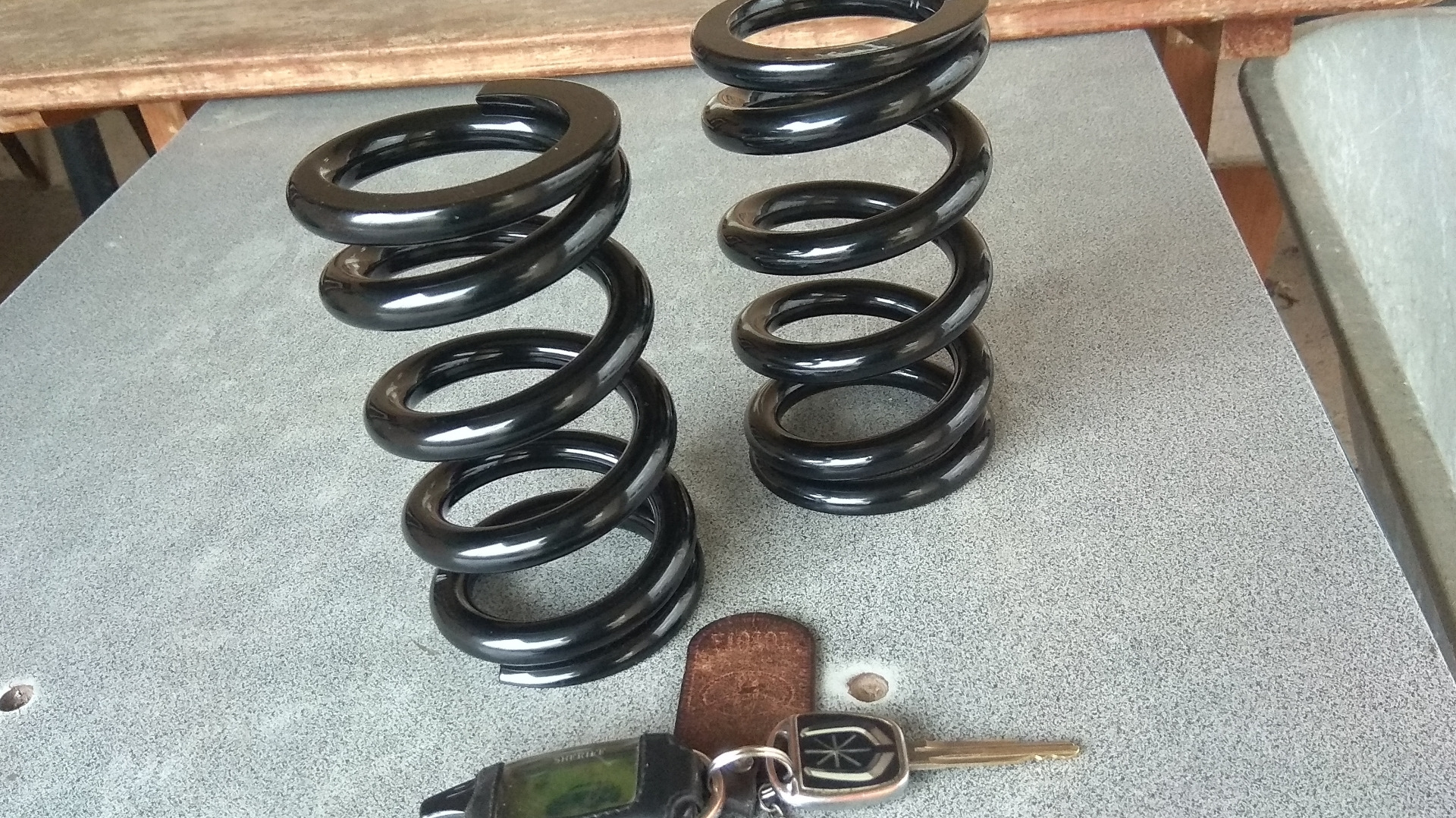 Новые пружины на перед от Custom Springs. Взорвалась пневматическая ...