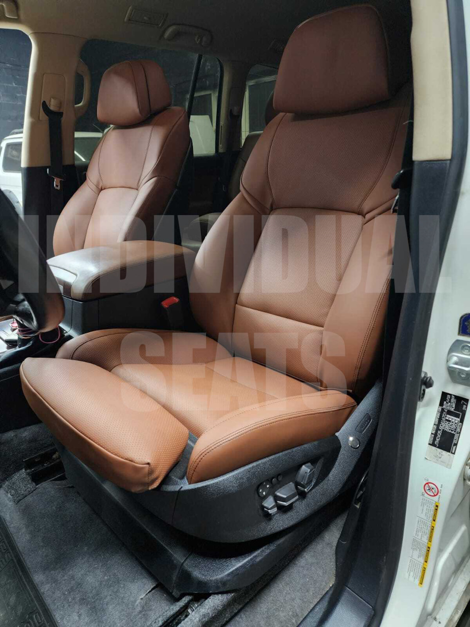 Установка сидений BMW F02 7 series в Land Cruiser 200 — INDIVIDUAL SEATS на  DRIVE2