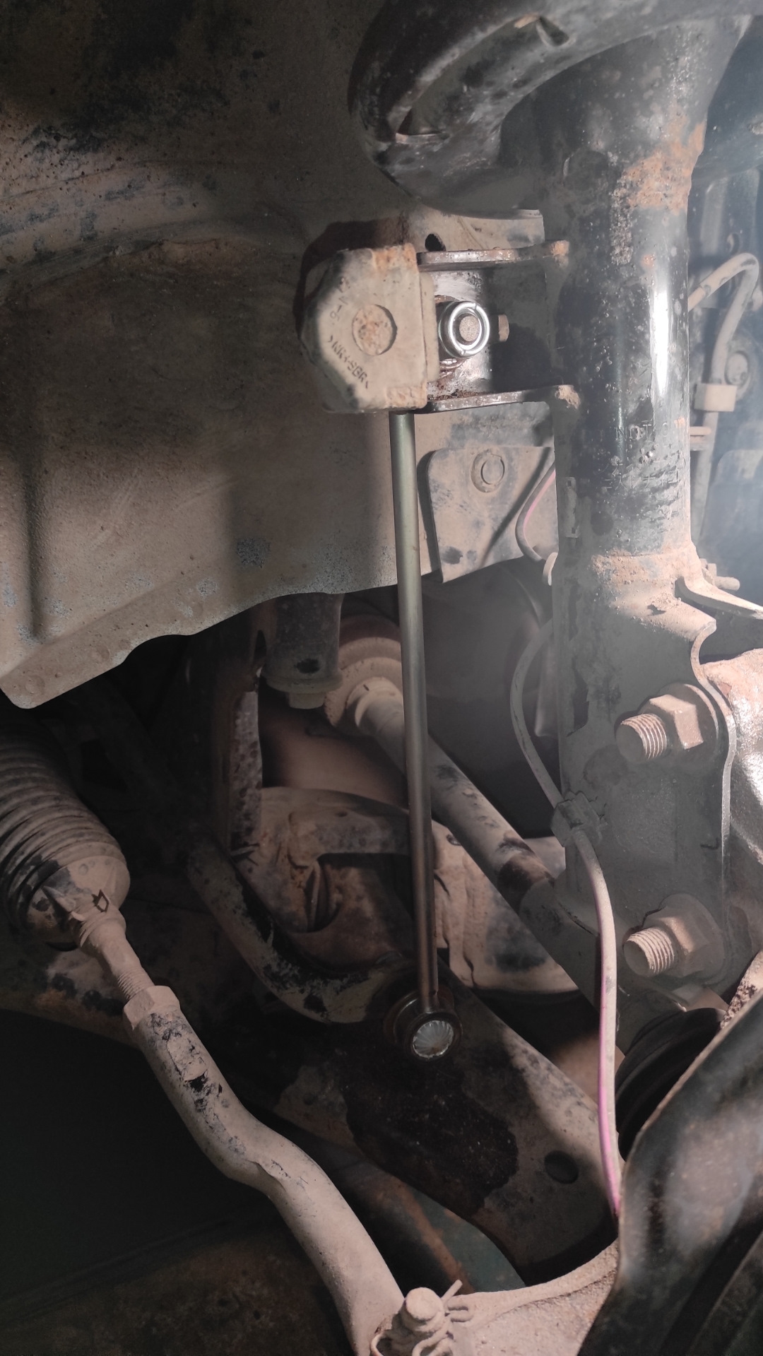 Замена передних стоек стабилизатора — Mazda 3 (3G) BM, 1,6 л, 2014 года ...