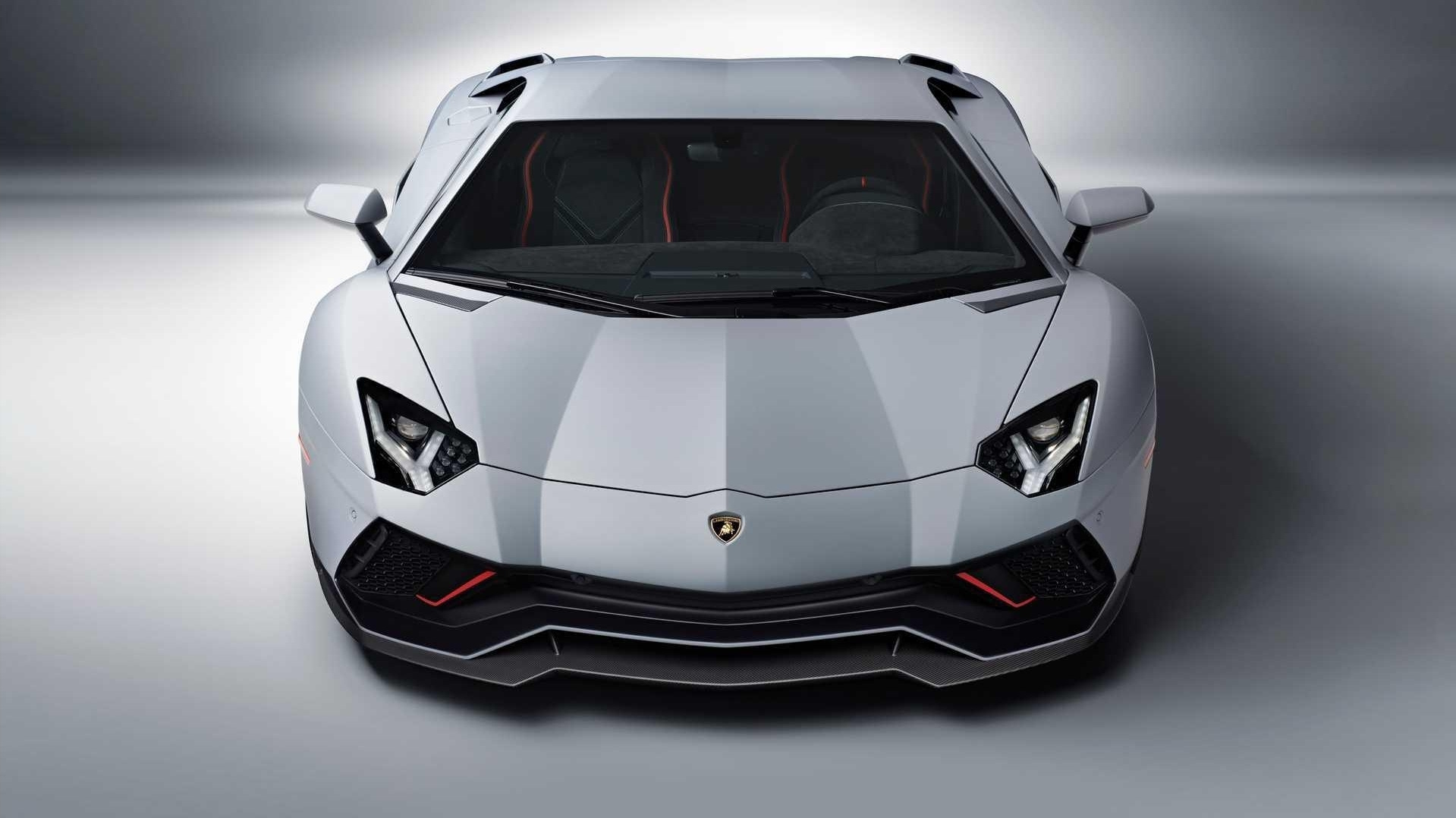 Lamborghini Aventador спорткар