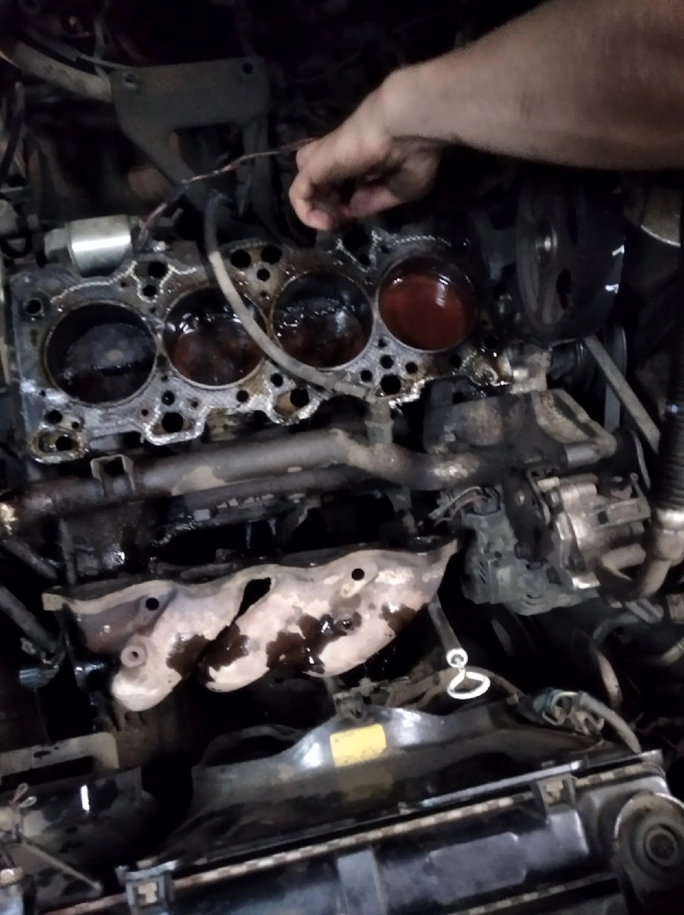 Прогорела прокладка ГБЦ — Mitsubishi Galant (7G), 2 л, 1996 года ...