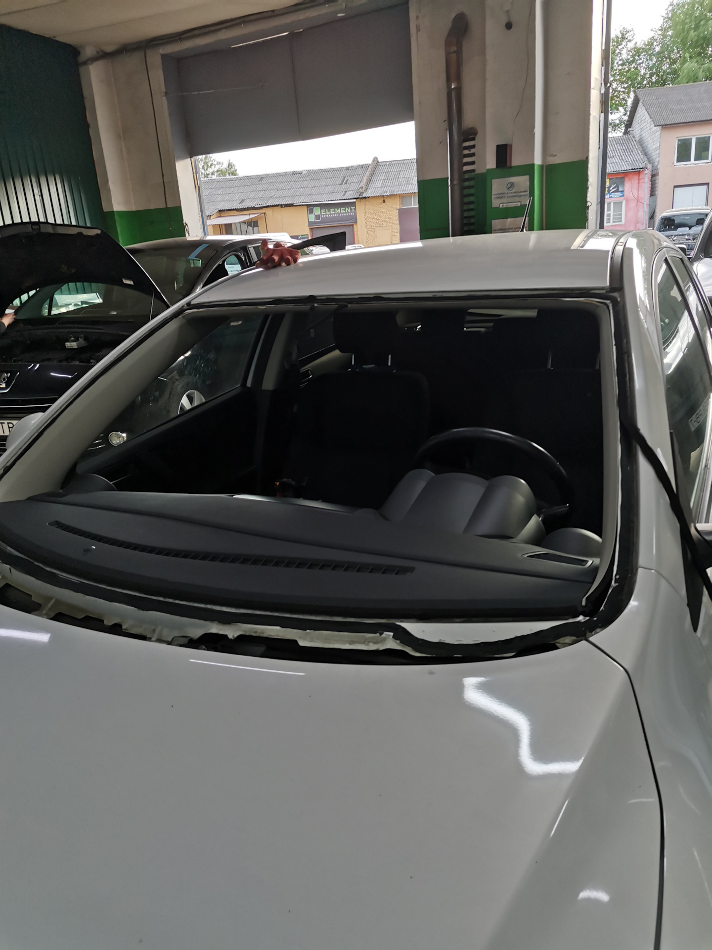 Лобовое стекло — боль и страдания — Mazda 3 (2G) BL, 1,6 л, 2012 года ...