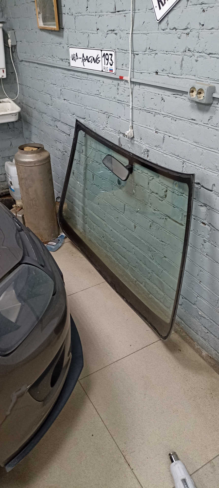 Замена лобового стекла — Lada Гранта лифтбек, 1,6 л, 2018 года | визит ...