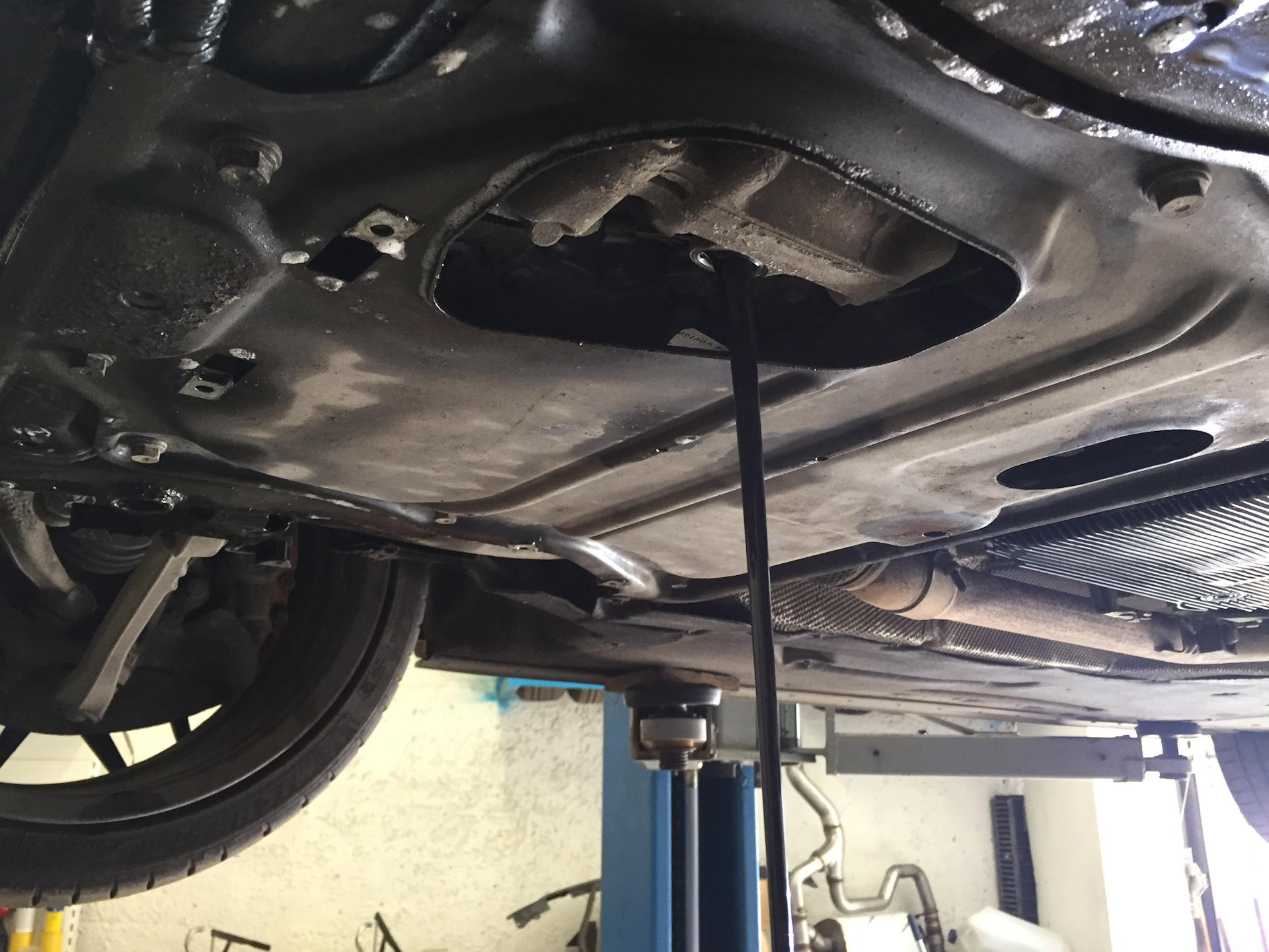 Очиститель форсунок. — Land Rover Freelander 2 (L359), 2,2 л, 2008 года ...