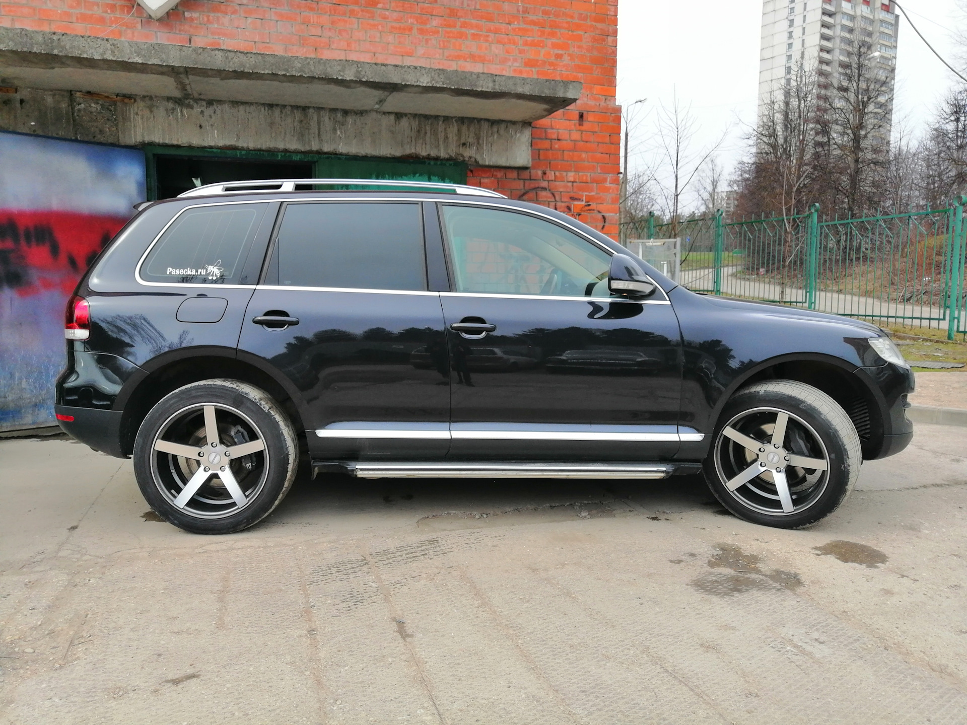 Литье туарег. Volkswagen Touareg 2008 диски 21. Touareg 1 20 колеса. R18 Touareg 2003.