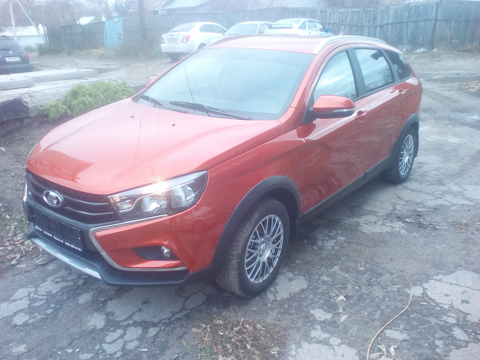 Вылет диска св кросс. Давление в шинах лада веста св кросс 17. Скад сочи селена r16 4x100 et41 отзывы. 5xr16. Лада веста 2021.