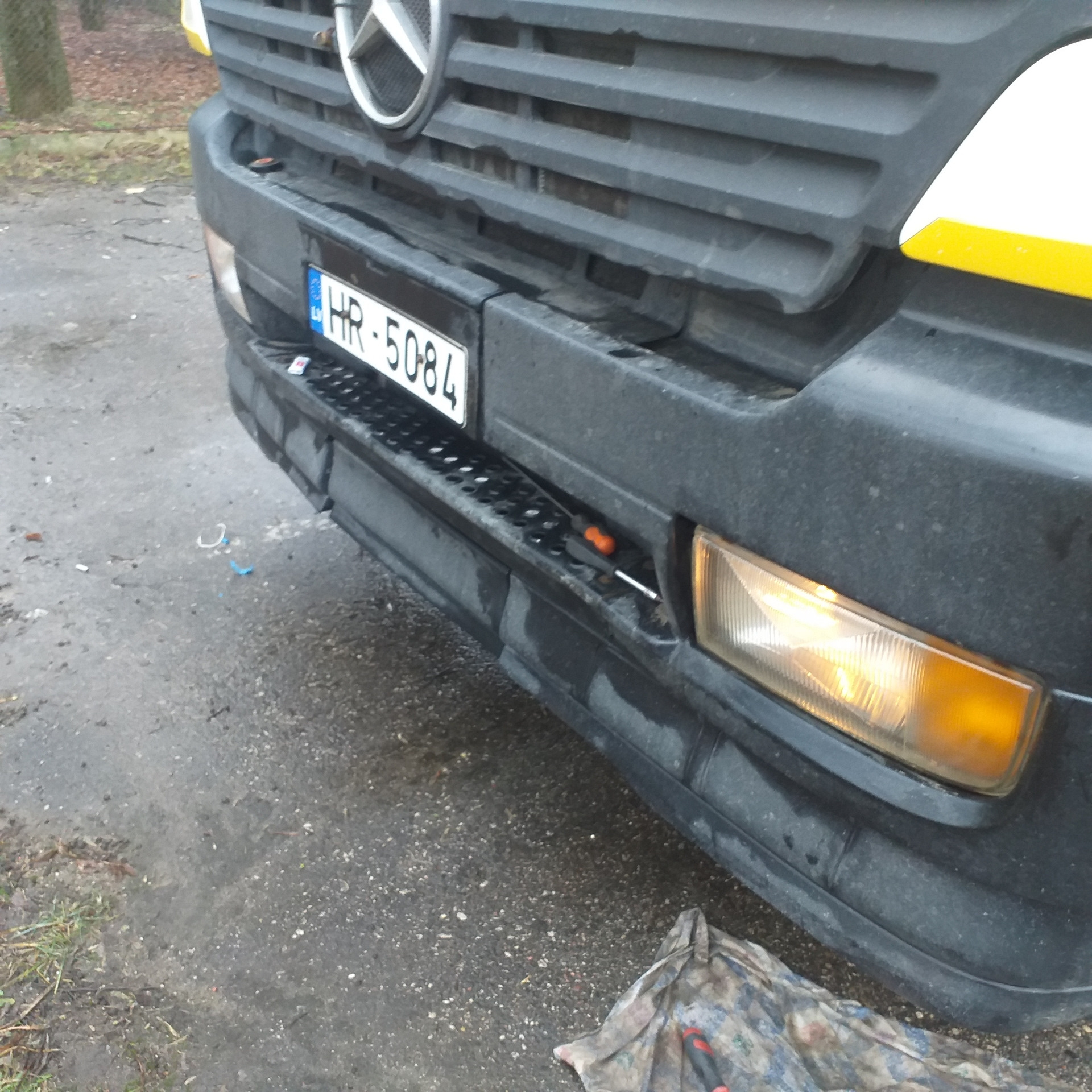 Регулировочные винты фары mercedes actros. Регулировочные винты фары mercedes actros. Лампочки ближнего света на мерседес актрос 1843. Лампочка ближнего света мерседес актрос. Лампочки ближнего и дальнего света мерседес актрос евро 6.