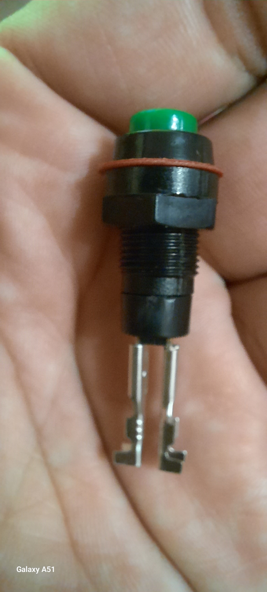 Устранение хлопков в динамиках при отключении андроид магнитолы. — DRIVE2