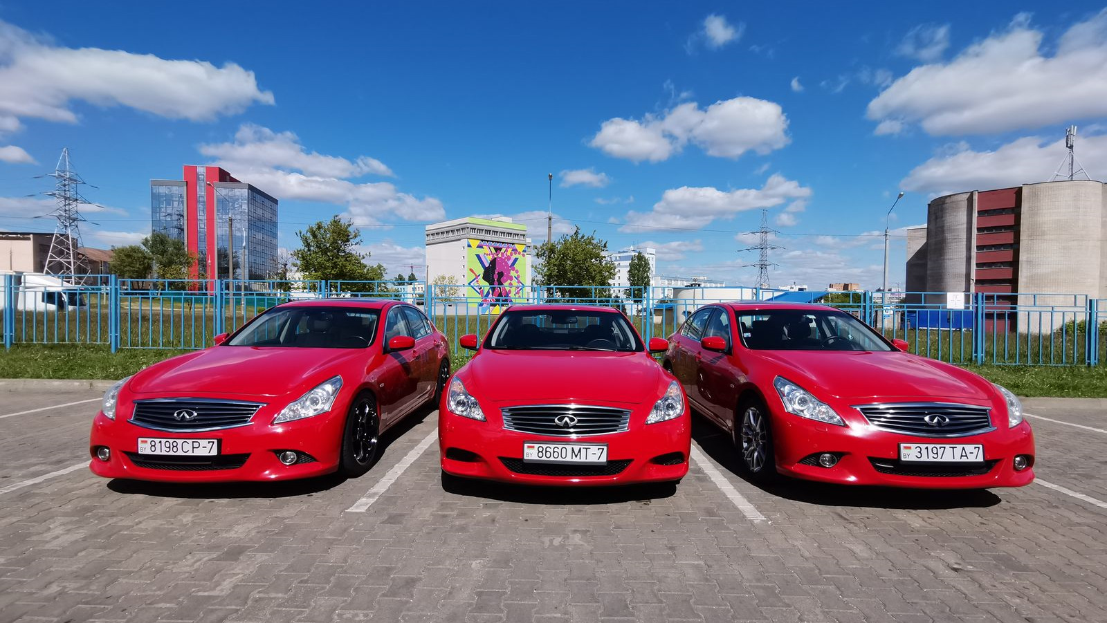 Красная 37. Infiniti g37 sedan Red.