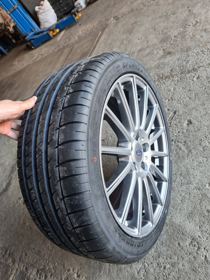 Шины летние Triangle Group 235/40 R18, литые диски PROMA 7,5Jx18 5x108 ...