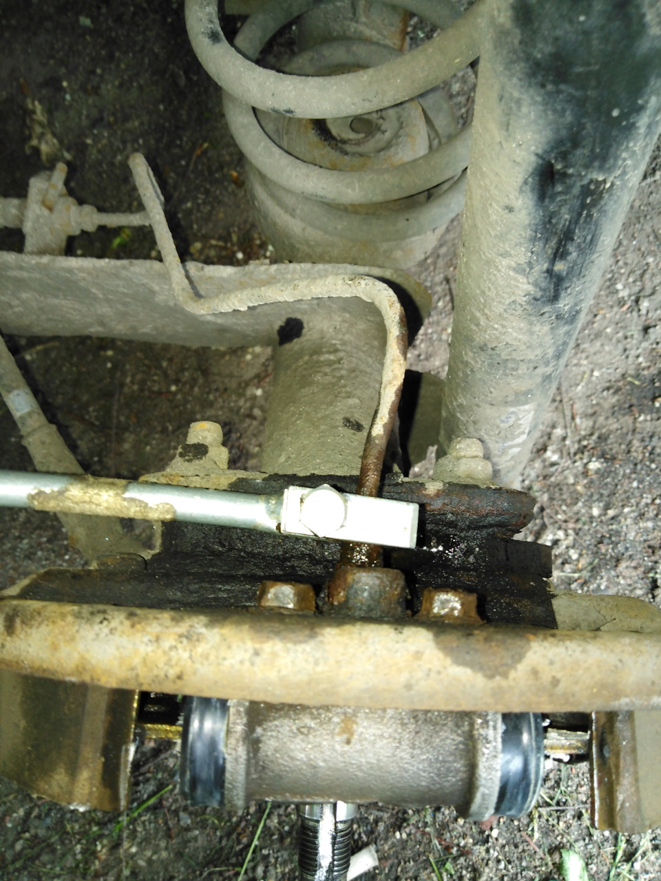 Греется задний левый барабан #2 — KIA Rio (1G), 1,6 л, 2002 года ...