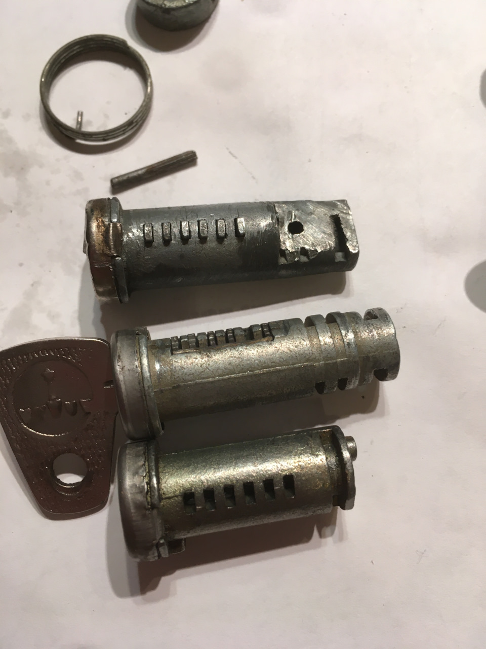 Крышка заливной горловины под ключ на азлк 2137 часть2 — Москвич 2137 ...