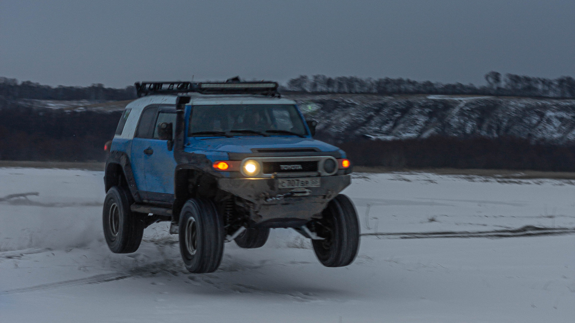 Toyota FJ Cruiser 4.0 бензиновый 2006 | 