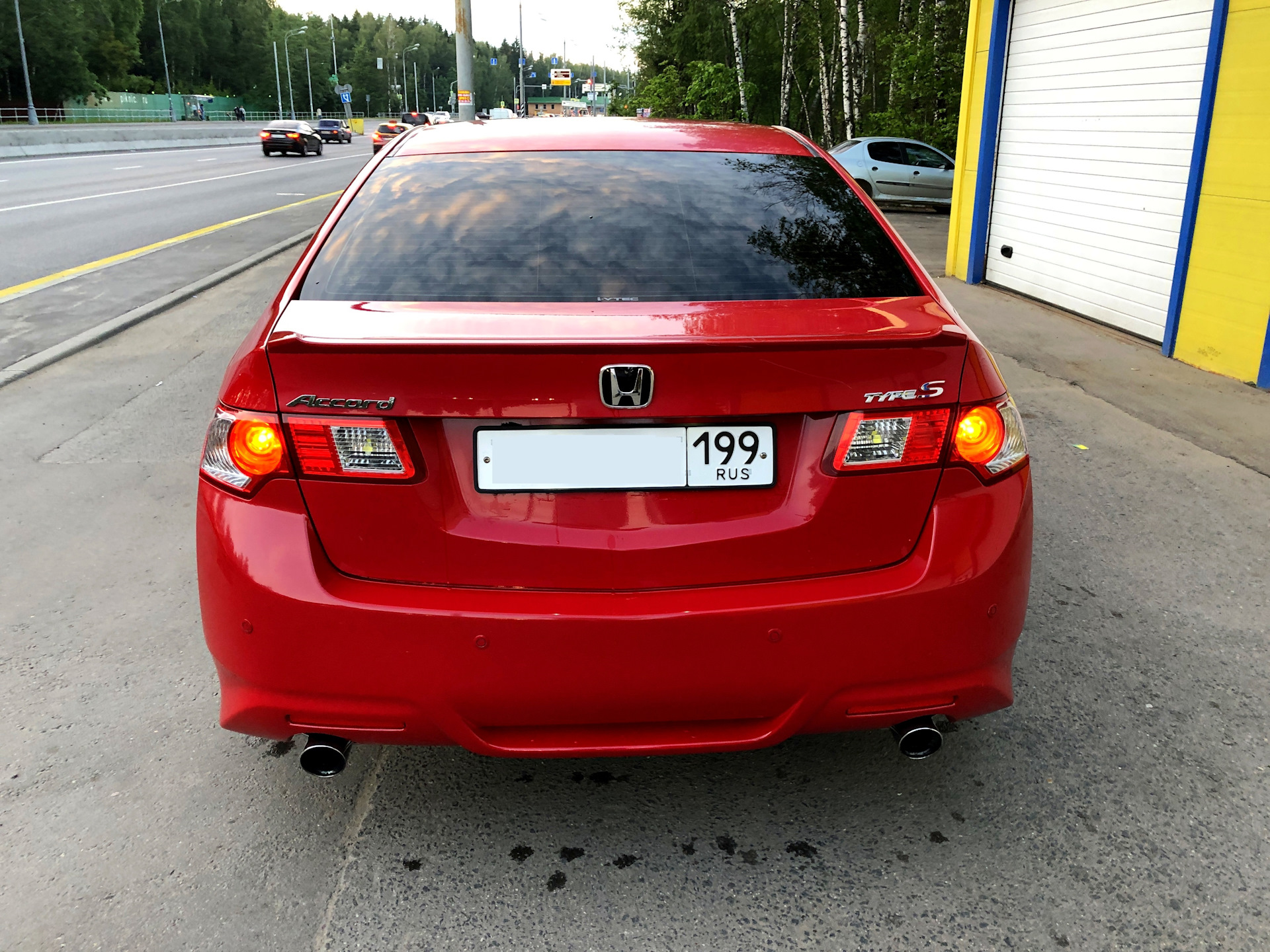 Red Honda Accord 8