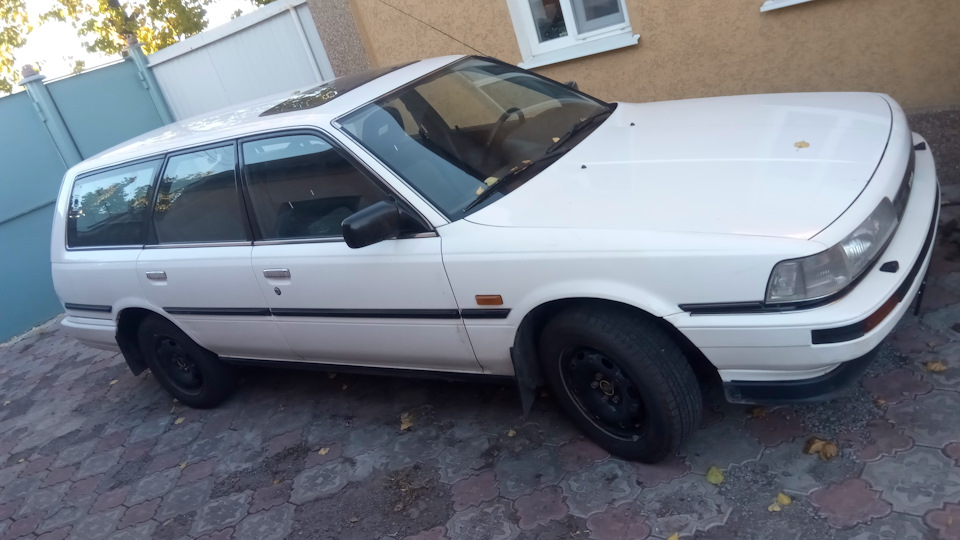 Toyota Camry 1987 универсал