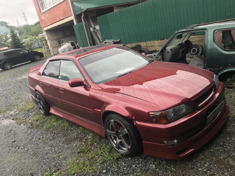 Toyota Chaser 100 красный