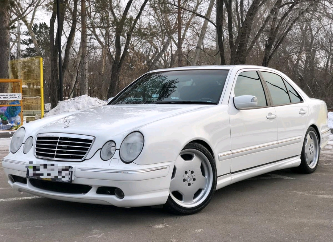 Mercedes e класс w210. Mercedes w210 2000. Mercedes Benz w210 белый. Mercedes 210 кузов. Mercedes Benz e210.