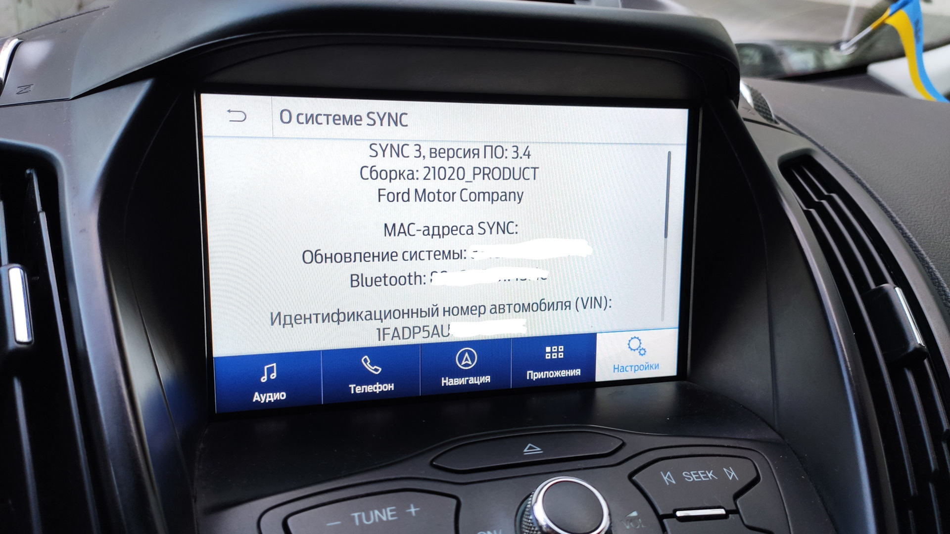 Sync в машине что это. Ford c-Max Hybrid 2.0. Sync 2 sync 3 Ford. Sync 3 Ford Timeless. Sync 3 фото.