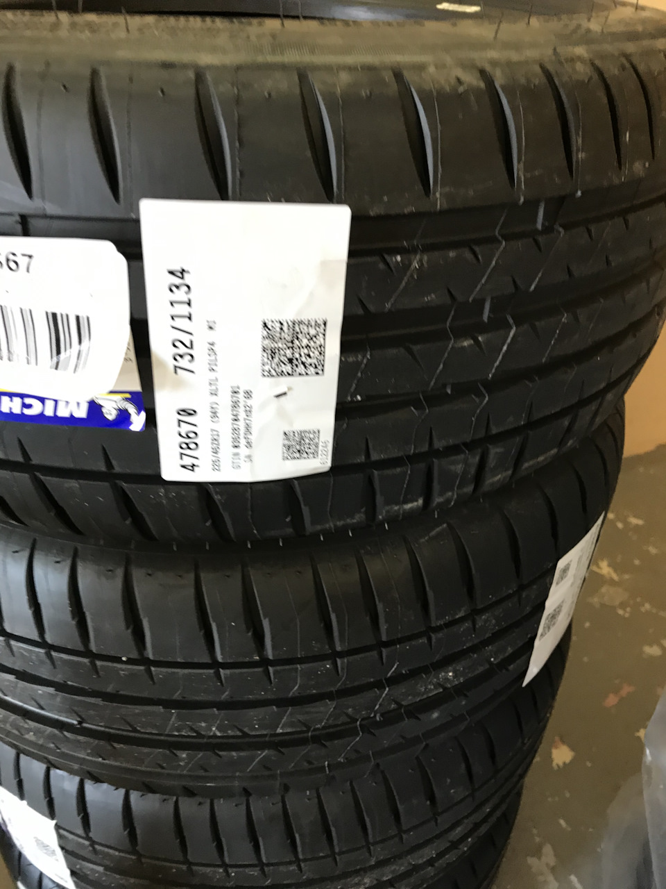 Michelin pilot sport 4 летняя. Мишлен пилот спорт 4s этикетка.