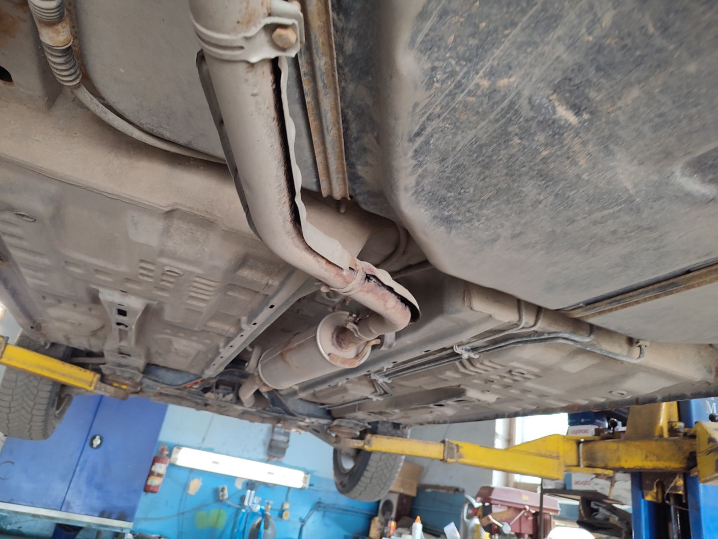 Замена резонатора на автомобиле ТагАЗ Vega 2009 года, г. Рязань ...