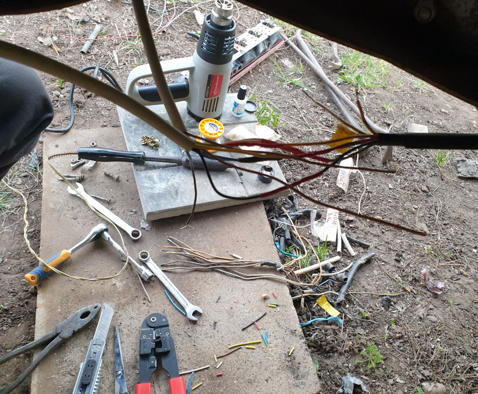 Ремонт задних фонарей — ГАЗ Газель, 2,5 л, 1997 года | своими руками ...