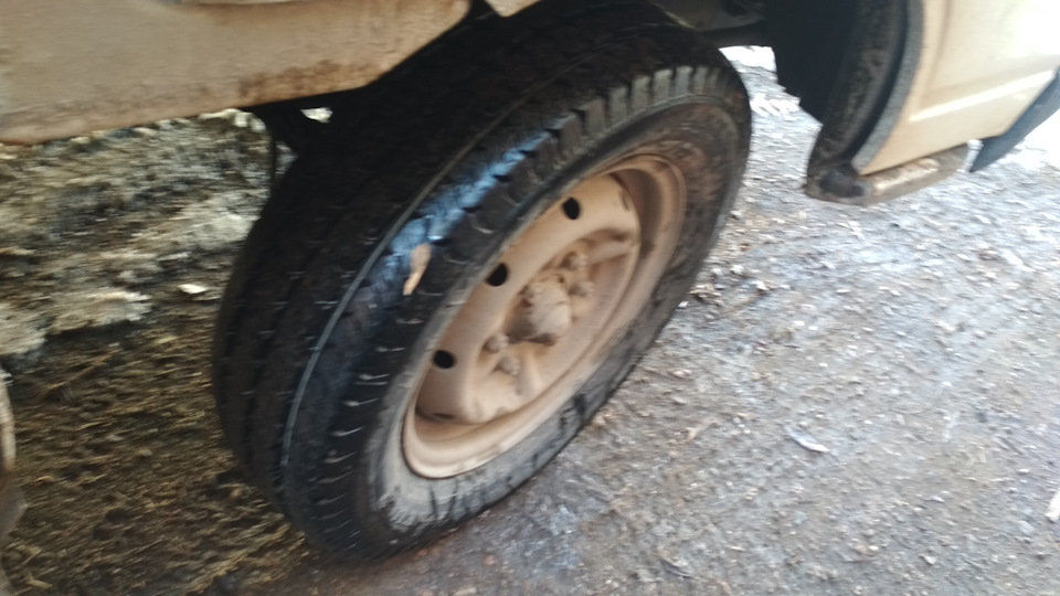 установил новую резину на перед кама евро 131 195/70 r15c — Nissan ...