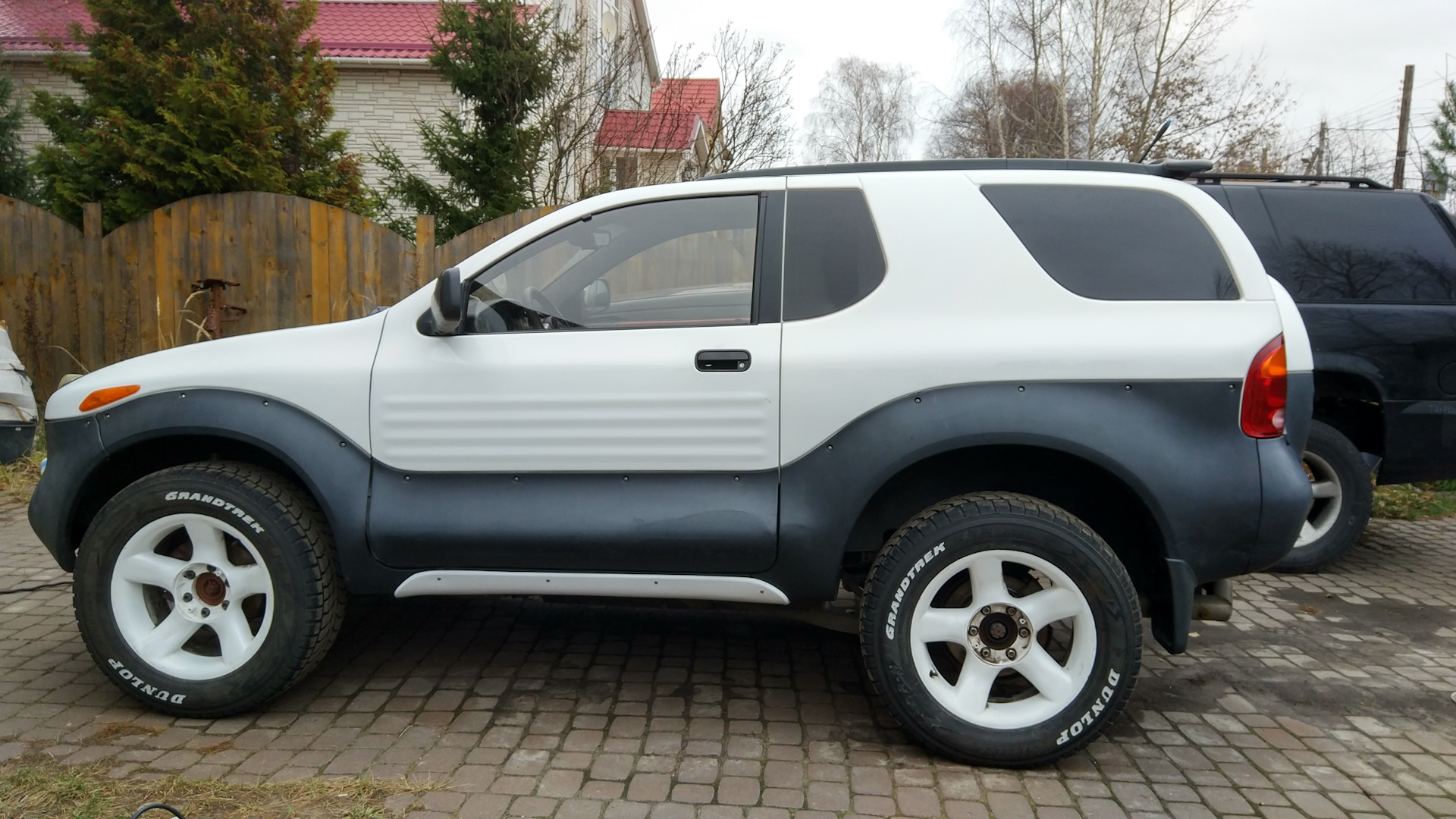 Isuzu VEHICROSS Ironman Edition