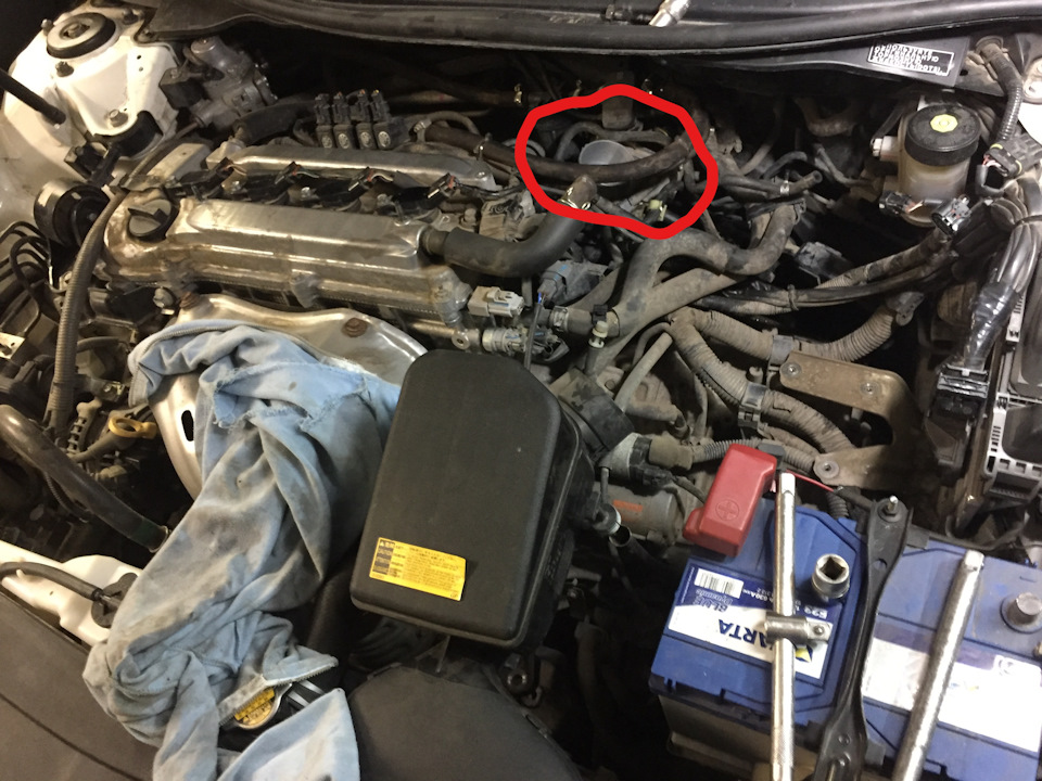 Сломал компрессионное кольцо и купил пластмасску на задний дворник ...