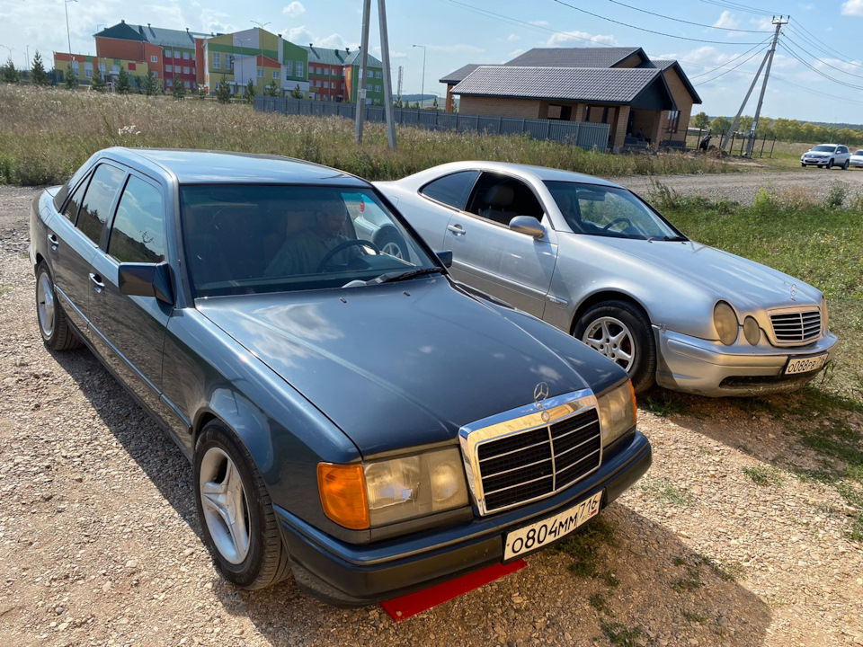 Фото в бортжурнале Mercedes-Benz E-Class (W124)