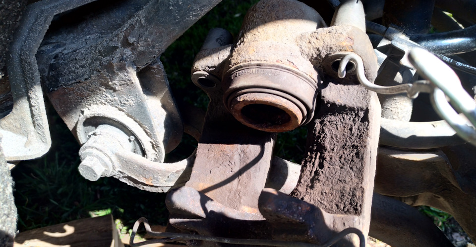 Подклинивание заднего (левого) колеса. Этап 2 (ревизия суппорта ...