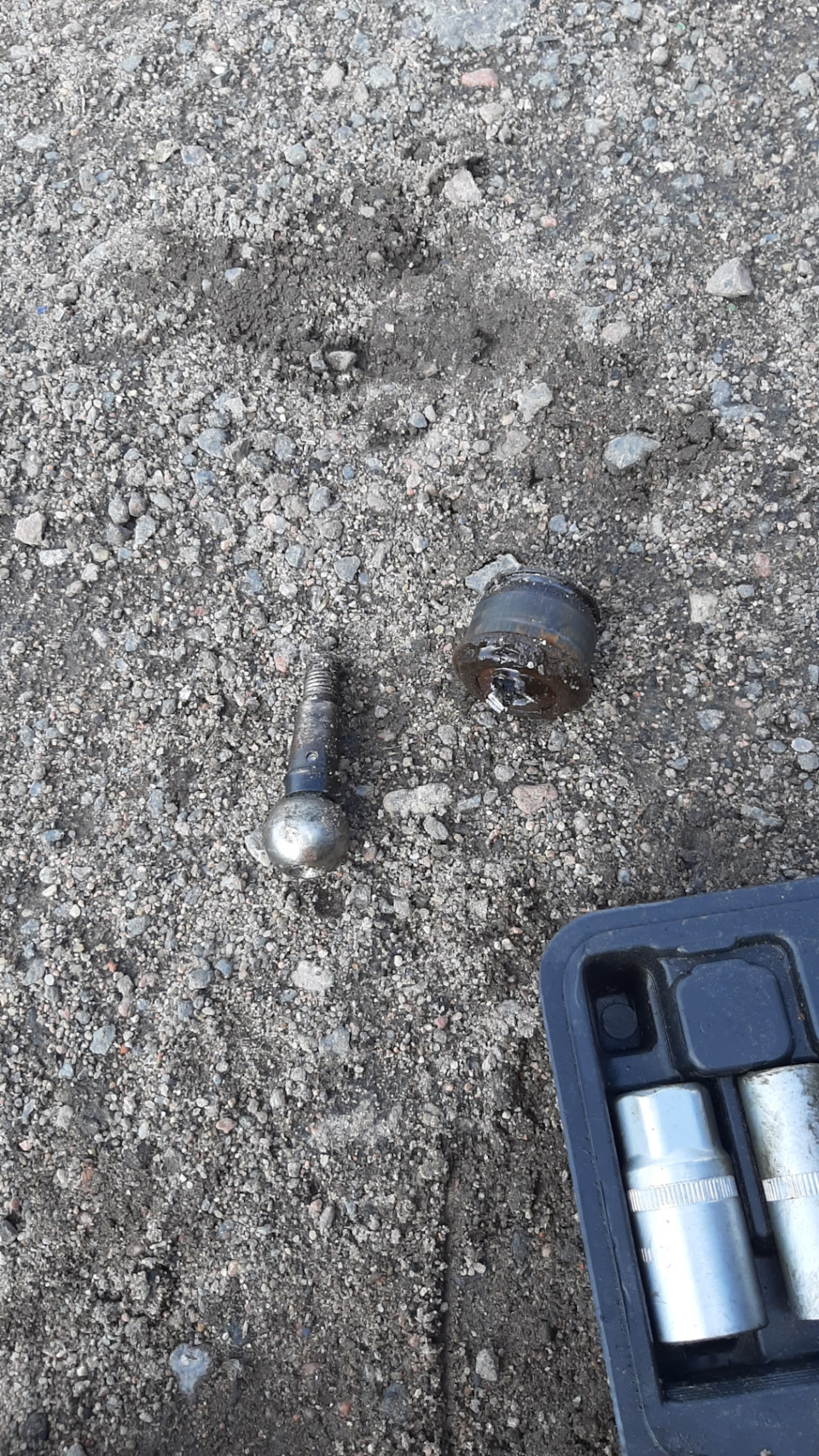 📌БЖ_41 Вложения, или беда не приходит одна. Замена нижних шаровых ...