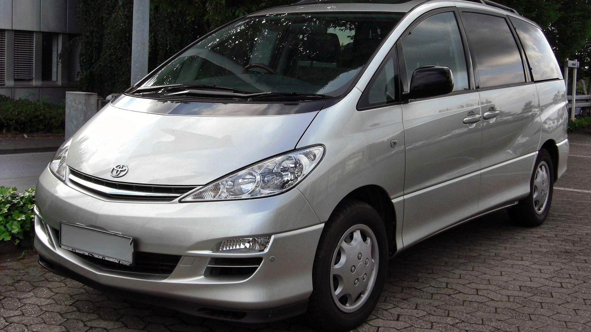 Toyota Tarago 2006