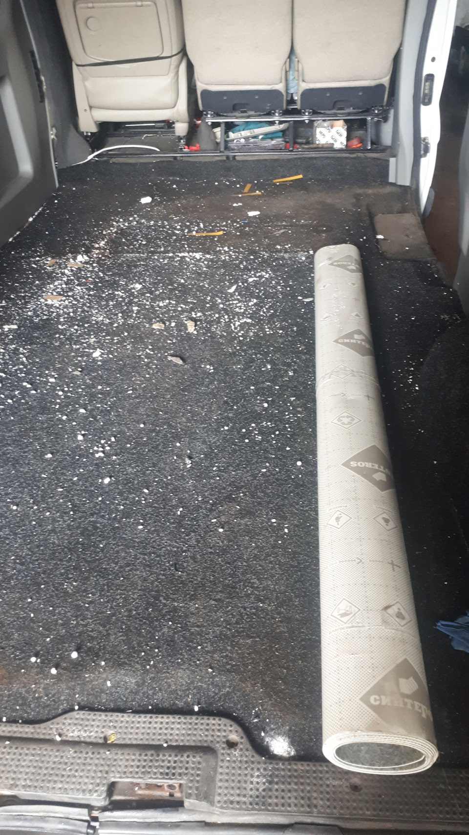 🎨замена ковролина 🎨 — Opel Vivaro (1G), 1,9 л., 2003 года | тюнинг | DRIVE2