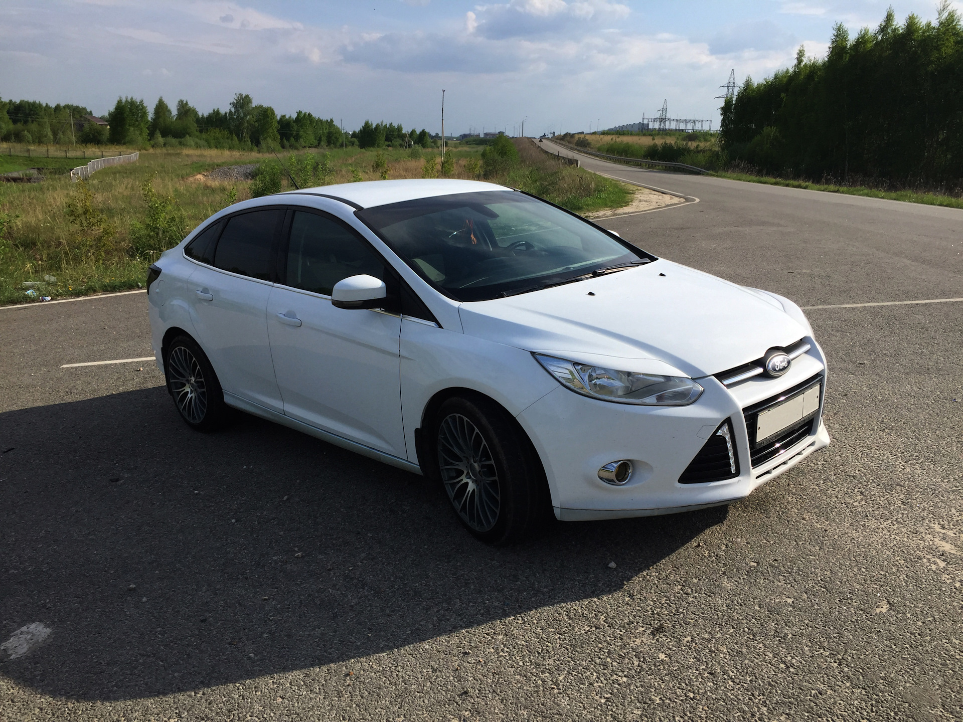 Ford Focus 3 универсал белый