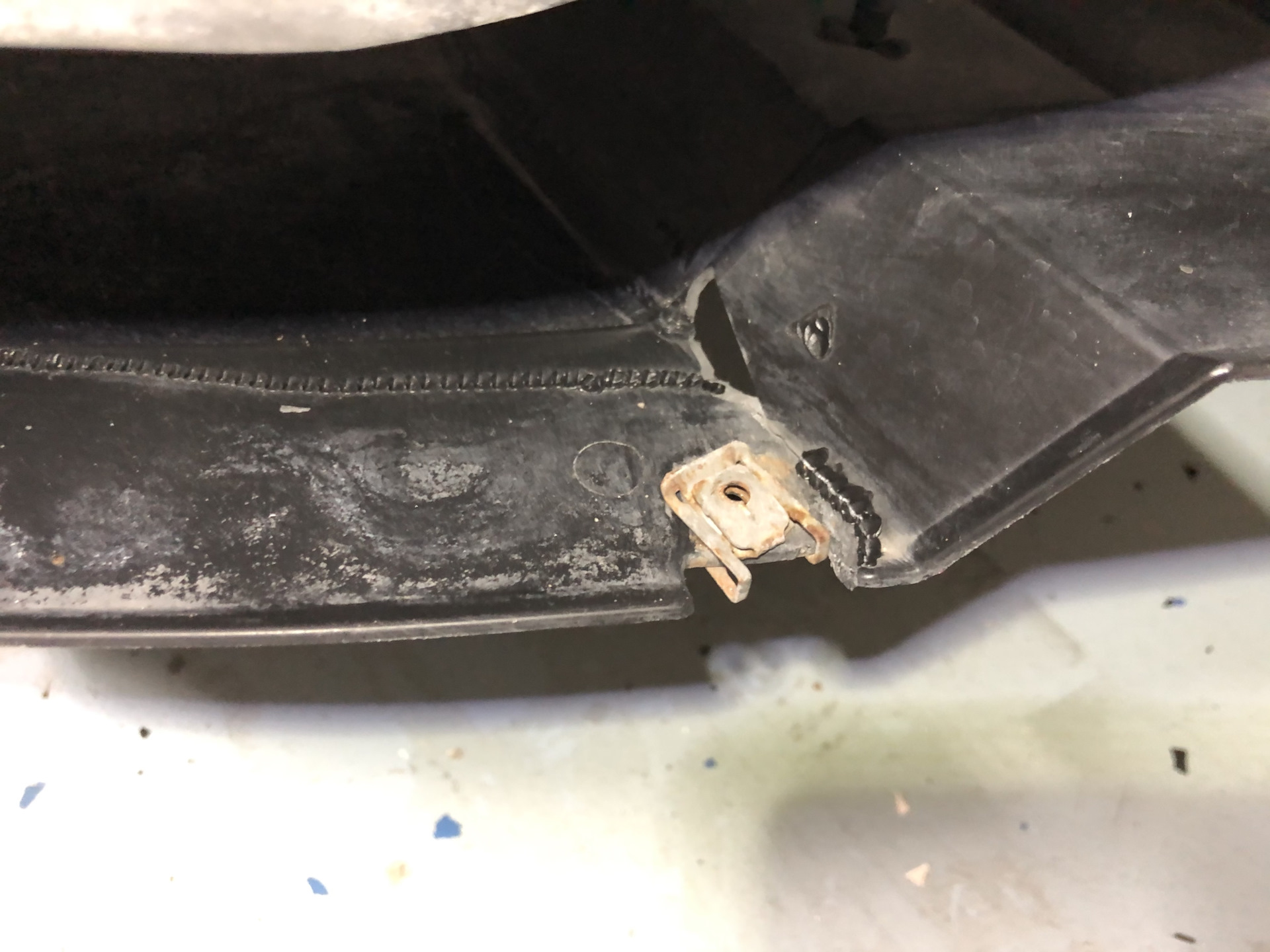 Разборка переднего бампера для покраски. — BMW Z4 M Coupe (E86), 3,2 л ...