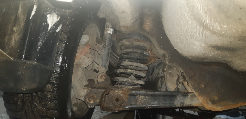 Проставки — Honda Civic 4D (8G), 1,8 л, 2008 года | аксессуары | DRIVE2