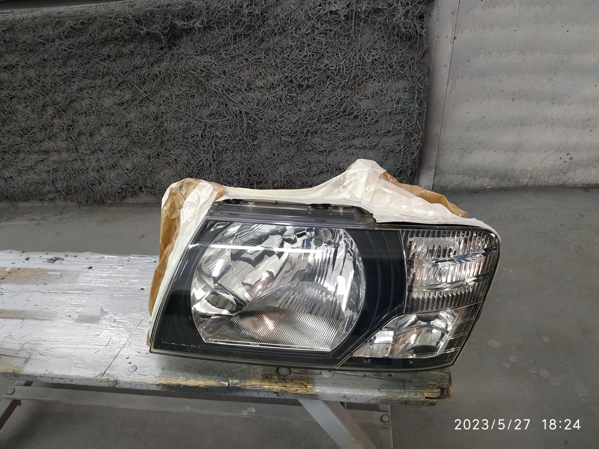 Фары и минилинзы — Mitsubishi Pajero (3G), 3,2 л, 2002 года | своими ...