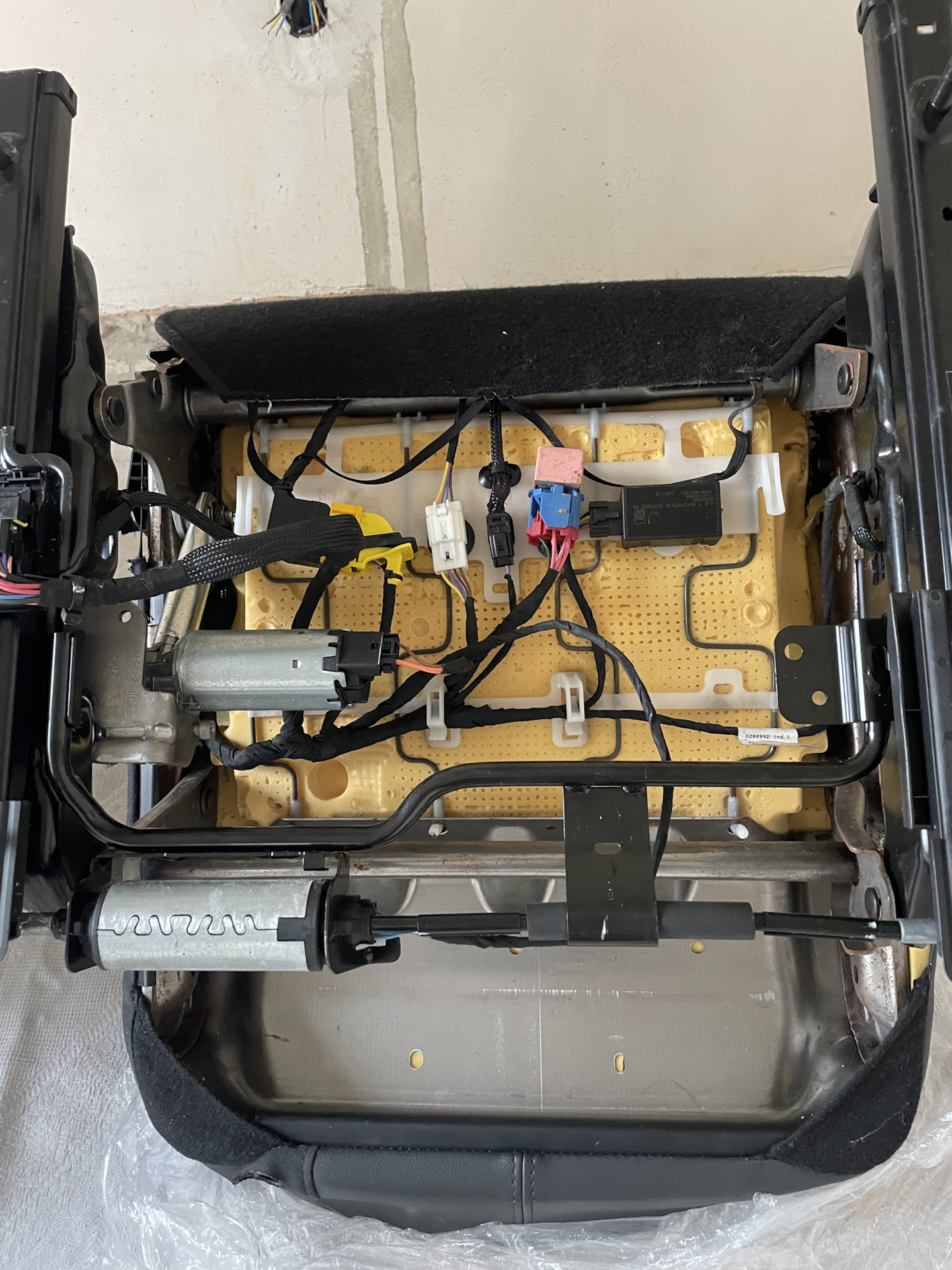 Подключение электро сидений — Renault Laguna III, 1,5 л, 2009 года ...