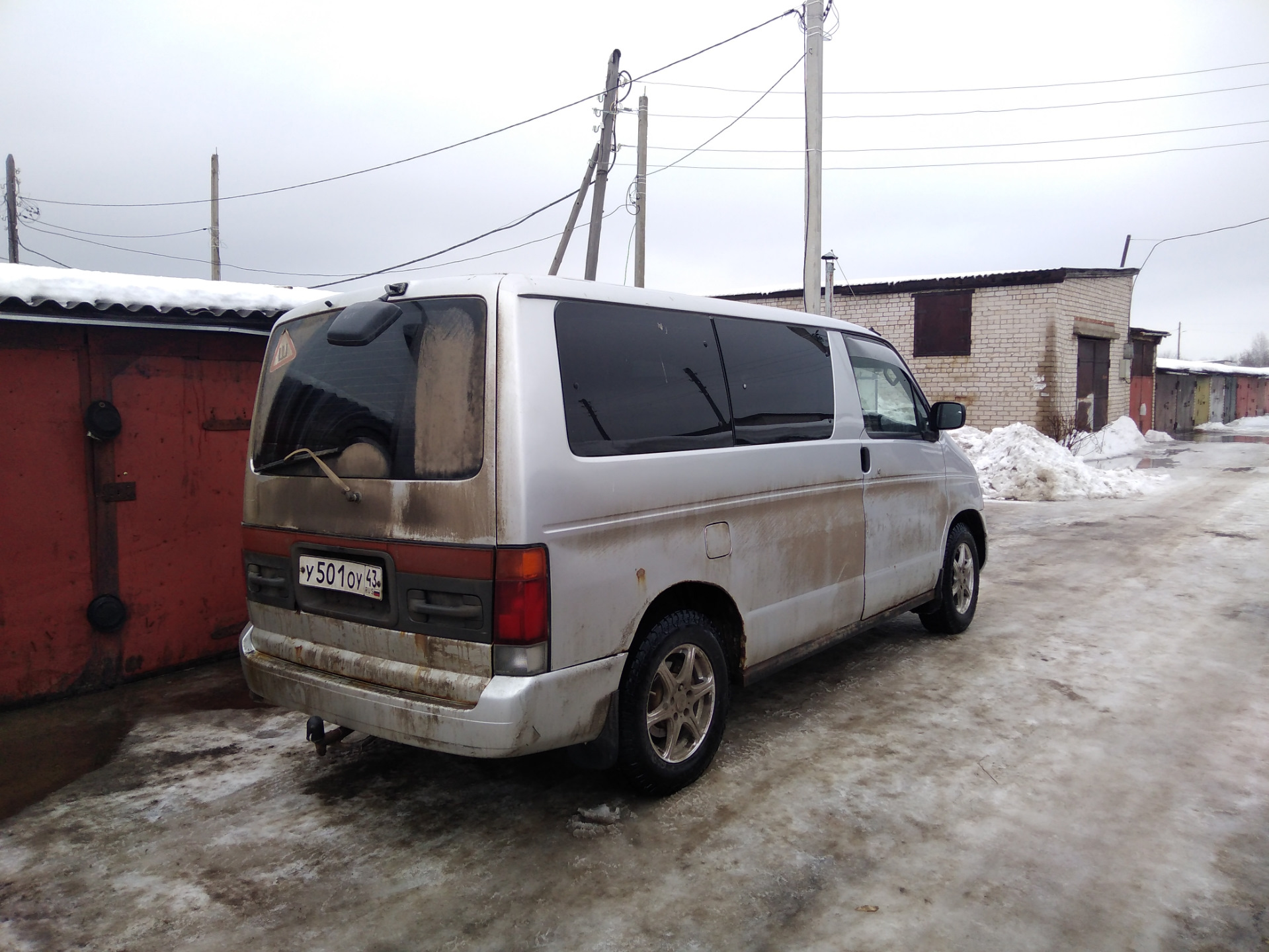 Шины mazda bongo. Мазда Бонго 2.5 дизель грузовой 1996. Мазда Бонго 2.5 дизель грузовой первое поколение. Мазда Бонго Френди параметры дисков.