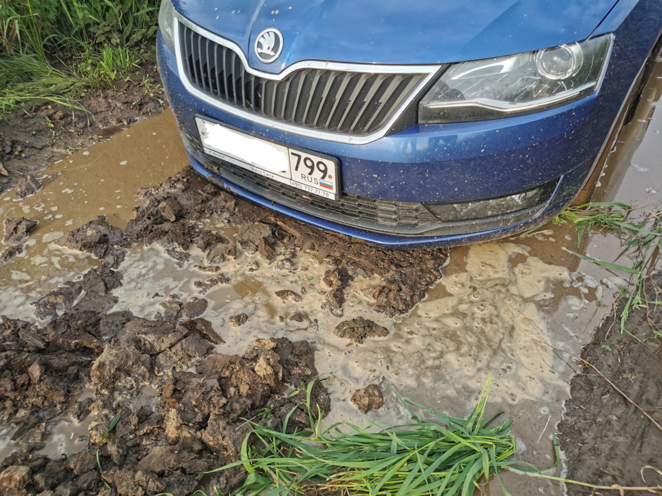 Рапид и бездорожье или принимаем грязевые ванны — Skoda Rapid (1G), 1,6 ...