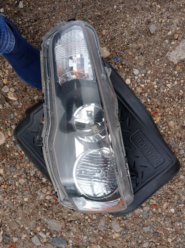 Фары лансер 13год на Mitsubishi Lancer X. Б/у | 9 000 ₽ в городе ...