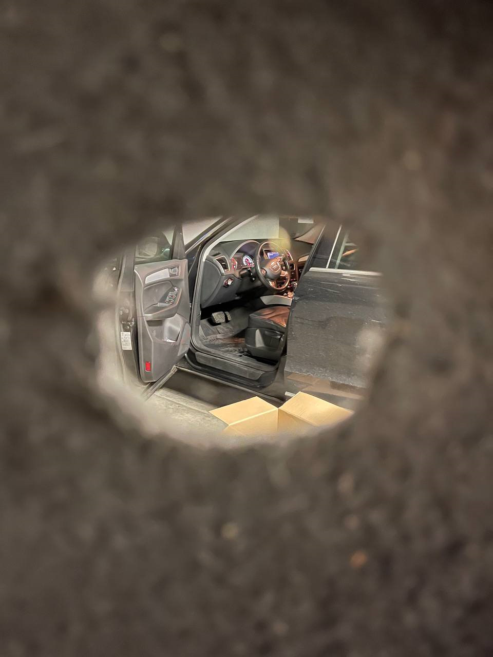 Замена ковриков — Audi Q5 (1G), 2 л, 2013 года | аксессуары | DRIVE2