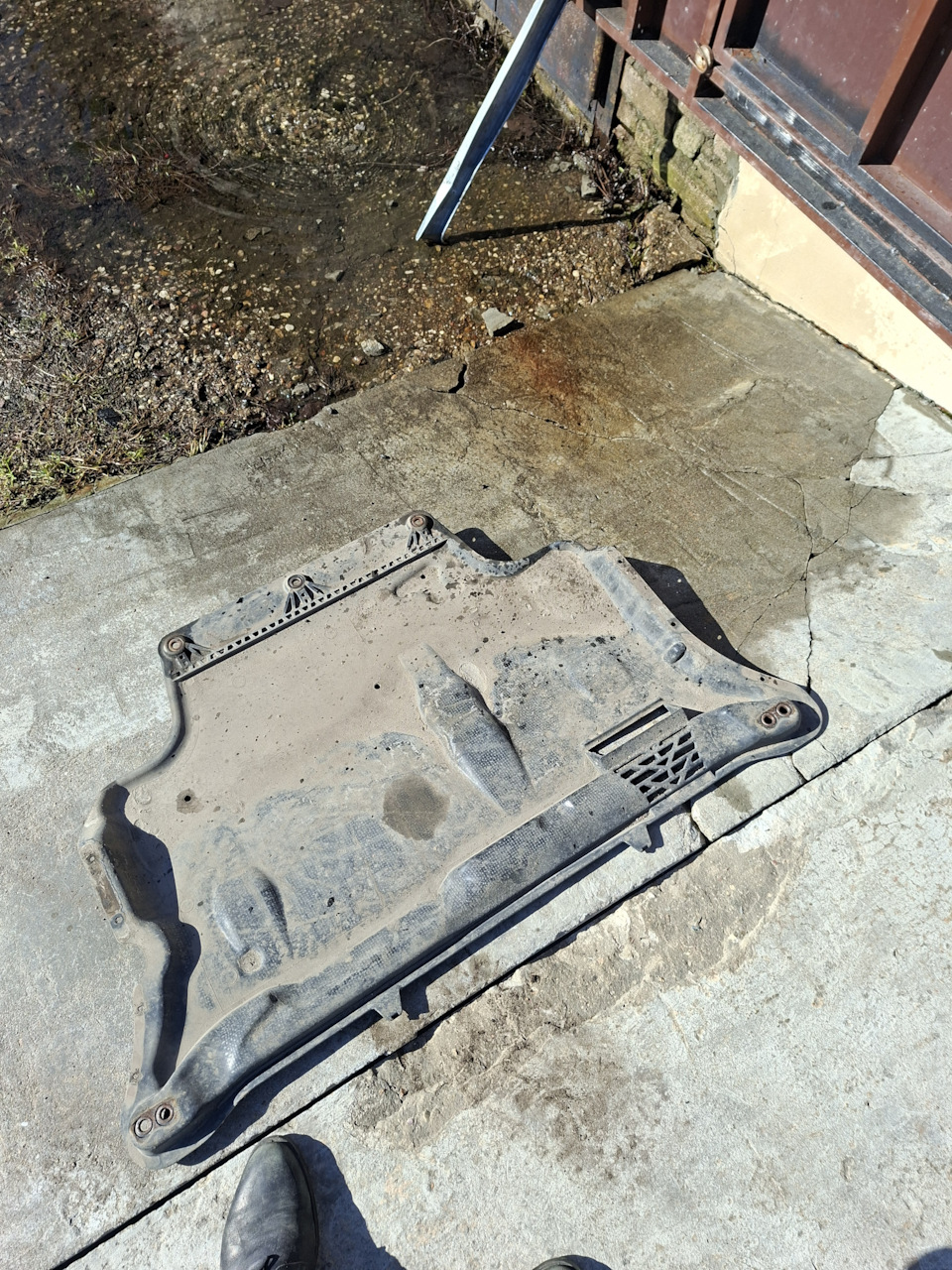 Начало. Снял защиту. Грязная. — Skoda Octavia A7 Mk3