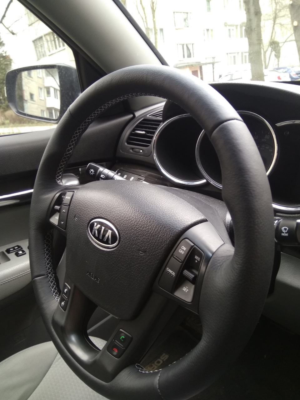 +1 к комфорту(тактильному и визуальному) — KIA Sorento (2G), 2,4 л ...