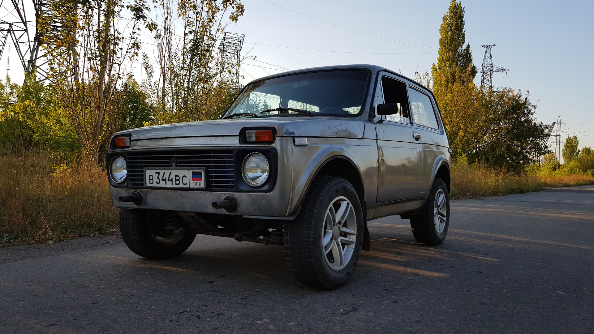 Нива классик. Lada Niva Classic. Нива 2121 классика. Нива 2121 драйв 2. Лада 2121 Классик 22.