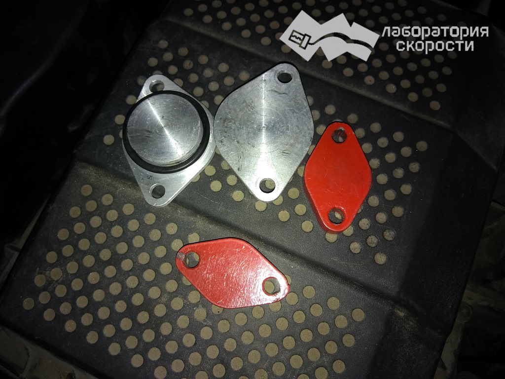 Заглушка его фрилендер 2. Заглушка егр камминз 2. 5 8кл. Ямз-5344 для удаления егр толщ. Заглушка клапана егр камминз 2.