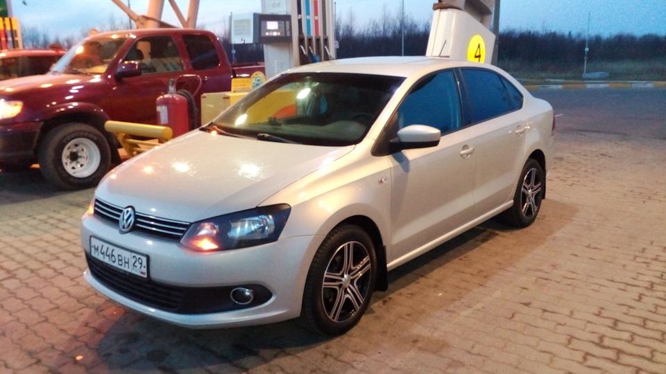 Диски р16 на Фольцваген поло седан — Volkswagen Polo Sedan, 1,6 л, 2014 ...